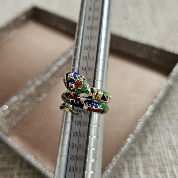 Vintage 14k Gold Enamel Serpent Wrap Coil Ring - Picture 3 of 15